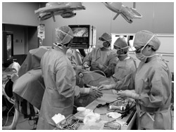 写真：腔鏡下手術の様子