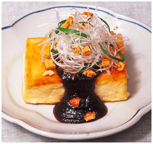 写真：豆腐ステーキのくるみみそソース