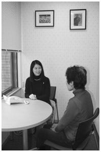 会では専門のソーシャルワーカーや嘱託医が、小児がんに関するさまざまな相談に応じている