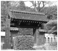 写真：神宮寺の山門