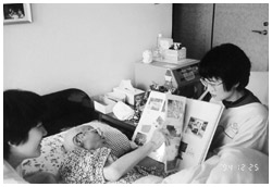 写真:在宅生活をイメージした看護は利用者に喜ばれている