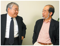 写真：佐々木康綱さんと鎌田さん