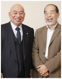 写真：池口惠觀さんと鎌田實さん