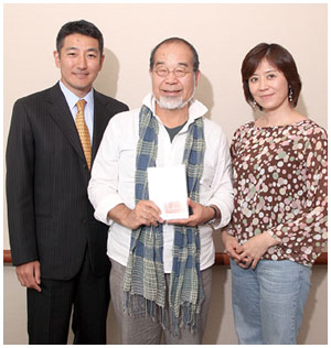「AIMS、いいスタートを切りたいですね」と話す鎌田さんと武内さん、髙井さん