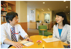 写真：岸本さんと向山さん