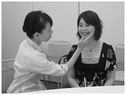 写真：「美容は社会復帰に向けた1つの後押しになると思います」と話す多和田さん