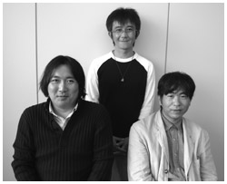 写真：静岡骨髄バンクを推進する会の（前列左から）古屋正義さん、堀井康行さん、（後列の）四條貴仁さん