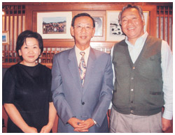 写真:兄貴分と慕う堀内さんと