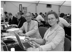 写真:2006年7月。主要国首脳会議の国際メディアセンターで