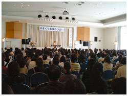 写真:2008年5月の山口県看護の日イベントのチャリティーライブ