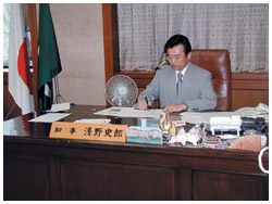 写真：宮城県知事時代