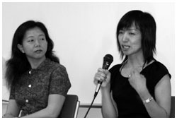 写真:東京医科歯科大学の学生を前にがん体験を語る鈴木さん