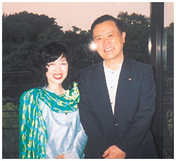 写真:医師、高柳和江さんと