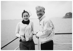 写真：長女・佑美さんとのツーショット