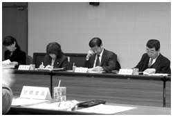 写真：がん対策推進計画検討委員会に患者委員として参加した
