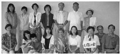 「いずみの会」で8月に淡路に日帰りで行ったときの記念写真