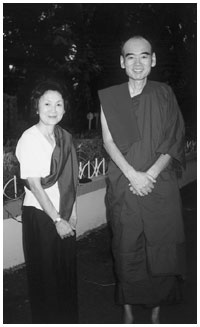 写真:86年、赴任先のミャンマーで