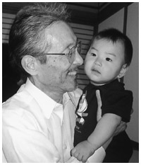 写真:2006年7月末 甥の長男孝介君と