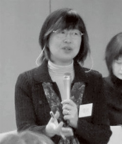 市民公開講座にて講演をする寺田真由美さん